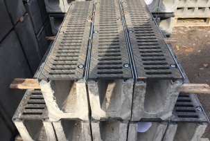 How to install a concrete drainage tray