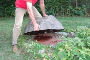 How to disguise and decorate a sewer hatch