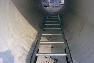 Design features of sewer and drainage stairs