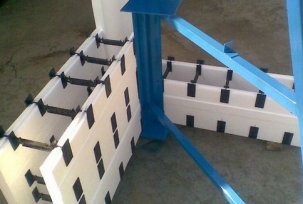 Installation and manufacture of fixed formwork made of polystyrene foam