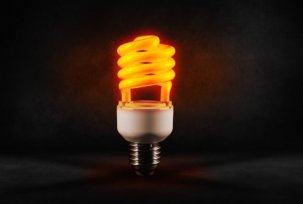 The reasons for the blinking of energy-saving light bulbs in the off state