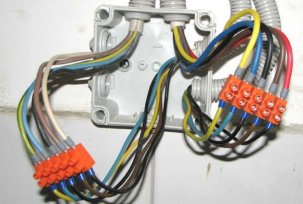 How to connect the wires in the junction box according to the PUE