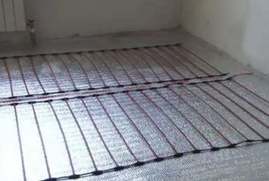 Installation and connection technology for carbon fiber underfloor heating