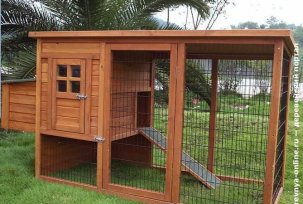 How to make ventilation in the chicken coop: winter, plastic pipes, exhaust device