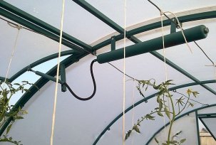 How to make a ventilation system in a greenhouse