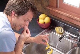 How to remove the smell of sewage from the sink in the kitchen