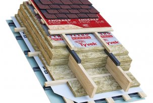 What thickness should the insulation on the roof be?