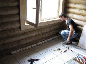 Le système de chauffage par plinthe empêchera la moisissure sur les murs en bois.